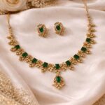 emerald green stone choker necklace set