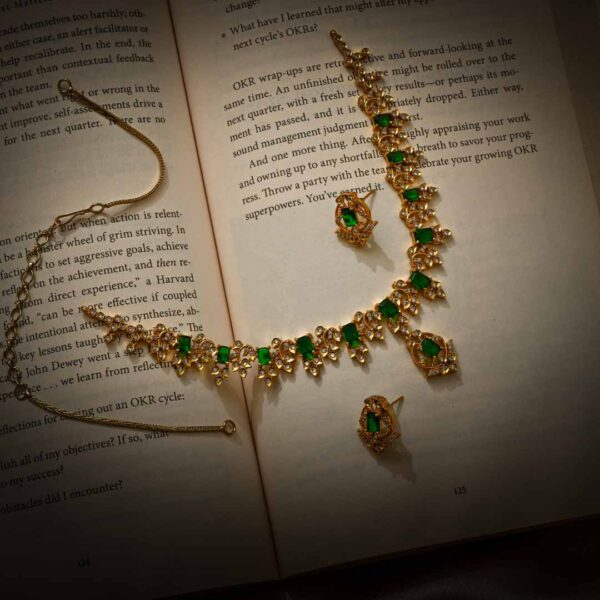 emerald green stone choker necklace set
